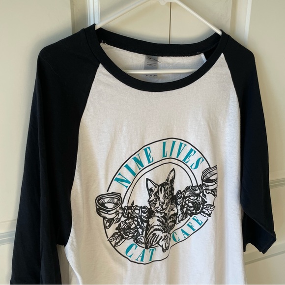 Nine Lives Cat Cafe Baseball Tee Size XL - Picture 3 of 7